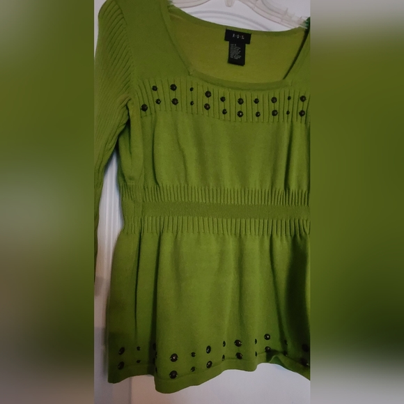 Sweater top - Picture 2 of 6